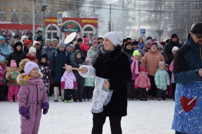 "Прощай Масленица" на Комсомольской площади