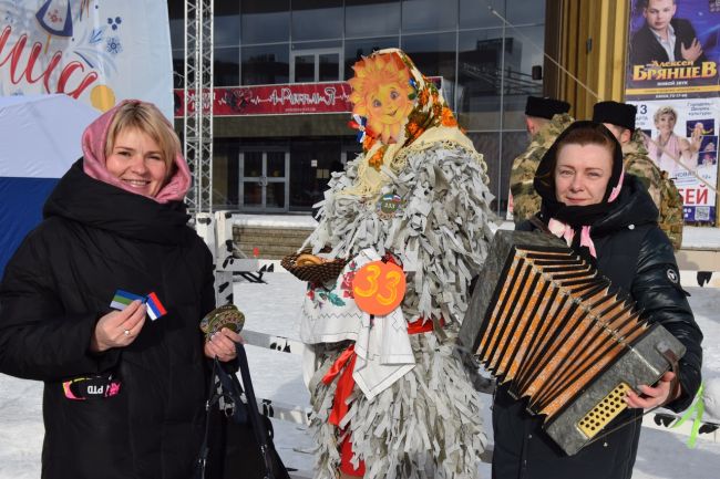 "Прощай Масленица" на Комсомольской площади